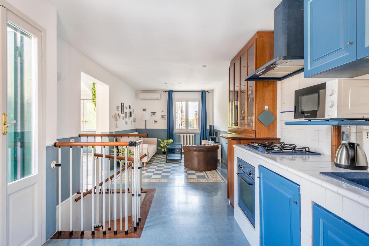 Elizabeth Penthouse, Charmy In Little London 10 Min From The Center Apartment Rome